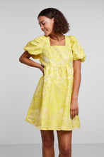 Charger l&#39;image dans la galerie, Aviona Dress - Pale Banana
