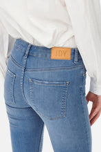 Carica l&#39;immagine nel visualizzatore di Gallery, Performance Jeans - azzurro (vita medio)

