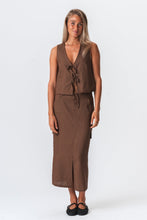 Cargar imagen en el visor de la galería, Linen Skirt - Brown
