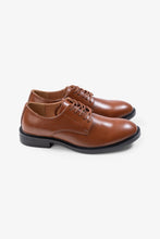 Carica l'immagine nel visualizzatore di Gallery, James Shoes - Brown
