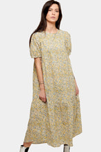 Charger l&#39;image dans la galerie, Robe longue Sovie - floral bleu et jaune
