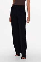 Charger l&#39;image dans la galerie, Pantalon suki poptrash - noir
