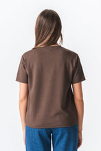 Load image into Gallery viewer, Leah Loose T-shirt - Brown
