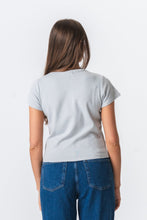 Carica l'immagine nel visualizzatore di Gallery, Vega T-shirt - Light grey
