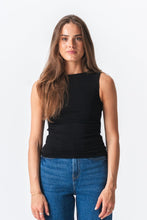 Carica l'immagine nel visualizzatore di Gallery, Ellie Top - Black
