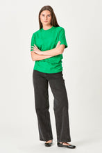 Carica l'immagine nel visualizzatore di Gallery, T -shirt oversize - verde
