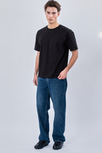 Afbeelding in Gallery-weergave laden, Boxy T-shirt - Black
