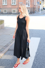 Load image into Gallery viewer, Hanna Dress - Black
