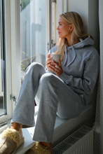 Load image into Gallery viewer, Essential Sweatpants - Grey Melange
