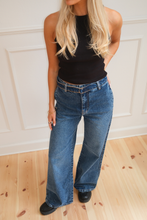 Load image into Gallery viewer, Amalia Jeans - Medium Blue

