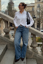 Carica l'immagine nel visualizzatore di Gallery, Boyfriend Oxford Shirt - White
