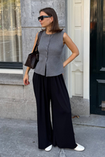 Load image into Gallery viewer, Reynard Knit Vest - Medium Grey Melange
