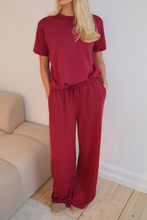 Carica l'immagine nel visualizzatore di Gallery, Leah Loose Pants - Burgundy
