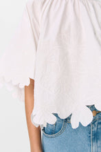 Cargar imagen en el visor de la galería, Kamma Top - Cloud Dancer
