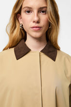 Load image into Gallery viewer, Jorma Long Light Jacket - Travertine Hot Fudge
