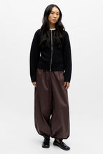 Load image into Gallery viewer, Reynard Knit Cardigan - Black
