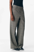 Afbeelding in Gallery-weergave laden, Lisa Wide Pants - Black Humus + Tannin
