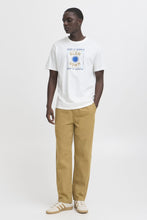 Carica l'immagine nel visualizzatore di Gallery, Caleb Loose Fit Jeans - Light Brown
