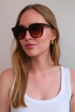 Load image into Gallery viewer, Aisha Sunglasses - Leopard
