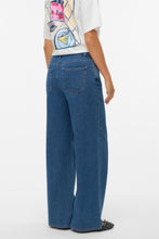 Load image into Gallery viewer, Remy Wide Jeans - Medium Blue Denim
