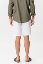 Afbeelding in Gallery-weergave laden, Linen Shorts - White
