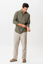 Cargar imagen en el visor de la galería, Linen Shirt - Army
