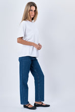 Cargar imagen en el visor de la galería, Heavy Boxfit Tee - White

