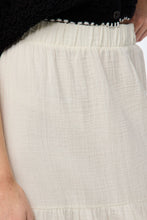 Cargar imagen en el visor de la galería, Sikka Maxi Skirt - Cloud Dancer
