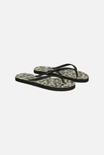 Cargar imagen en el visor de la galería, Summer Print Flip Flop - Black Leo
