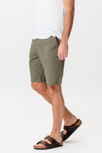 Carica l'immagine nel visualizzatore di Gallery, Linen Shorts - Army
