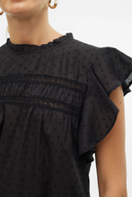 Carica l'immagine nel visualizzatore di Gallery, Trine Lace Top - Black
