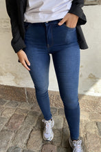 Charger l&#39;image dans la galerie, Performance Jeans - Blue Denim (High-Waist)
