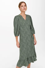 Charger l&#39;image dans la galerie, Olivia 3/4 Wrap Midi Robe - Balsam Green
