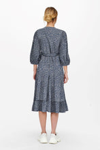 Charger l&#39;image dans la galerie, Olivia 3/4 Wrap Midi Robe - Blue Mirage
