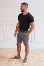 Carica l'immagine nel visualizzatore di Gallery, L'originale Performance Shorts - grigio scuro
