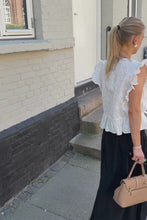 Carregar e reproduzir vídeo no visualizador da Galeria, Linn Smock Ancle Skirt - Black
