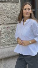 Load and play video in Gallery viewer, Relaxed Shirt - White
