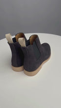 Load and play video in Gallery viewer, Chelsea Boots - Brown

