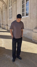 Load and play video in Gallery viewer, Boxy T-shirt - Dark Grey
