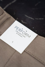 Charger l'image dans la galerie, Performance Shorts - noix
