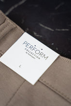 Charger l&#39;image dans la galerie, Performance Shorts - noix
