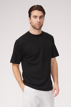 Carica l&#39;immagine nel visualizzatore di Gallery, T -shirt oversize - nero
