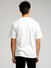 Carregar imagem no visualizador da galeria, T-shirt Oversized - Cinzento claro
