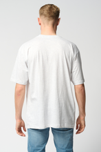 Carregar imagem no visualizador da galeria, T-shirt Oversized - Cinzento claro
