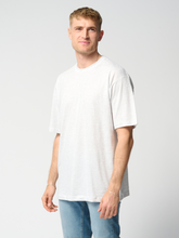 Carregar imagem no visualizador da galeria, T-shirt Oversized - Cinzento claro
