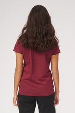 Load image into Gallery viewer, Basic T-shirt - Bordeaux
