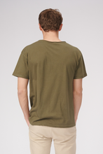 Carica l&#39;immagine nel visualizzatore di Gallery, Neck rotondo profondo - verde oliva
