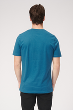Carregar imagem no visualizador da galeria, T-shirt básica com decote em V - Azul petróleo
