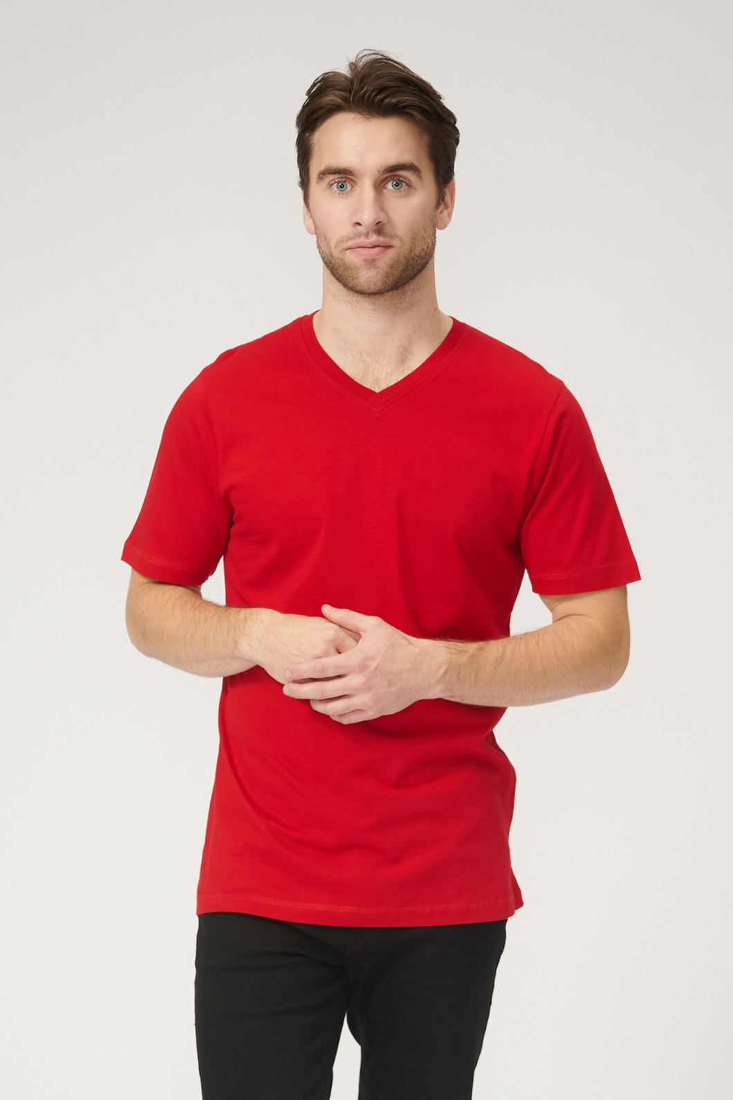 T-shirt básica com decote em V - Vermelho