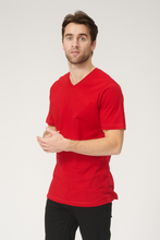 Carregar imagem no visualizador da galeria, T-shirt básica com decote em V - Vermelho
